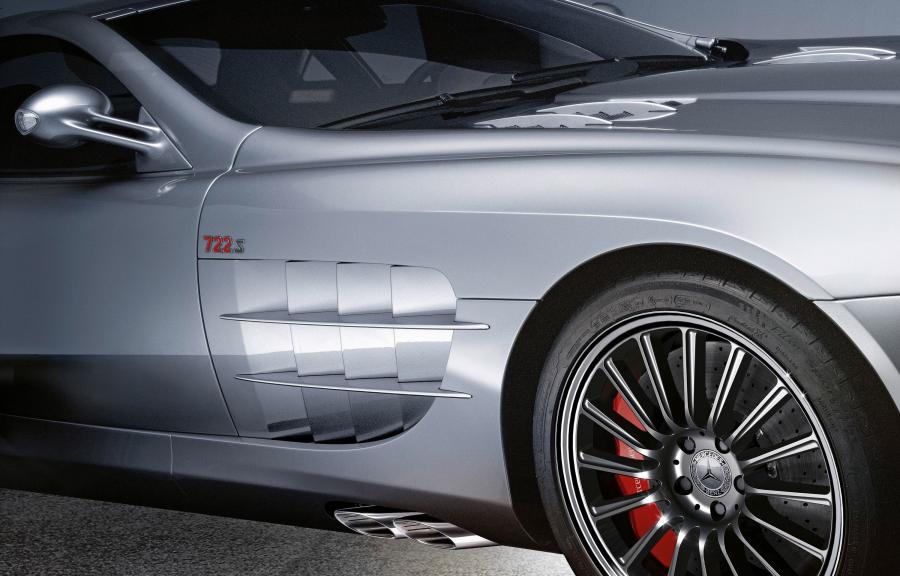 Детали экстерьера Mercedes-Benz SLR McLaren 722S Roadster (R199) 2008 года  (фото 3 из 26)